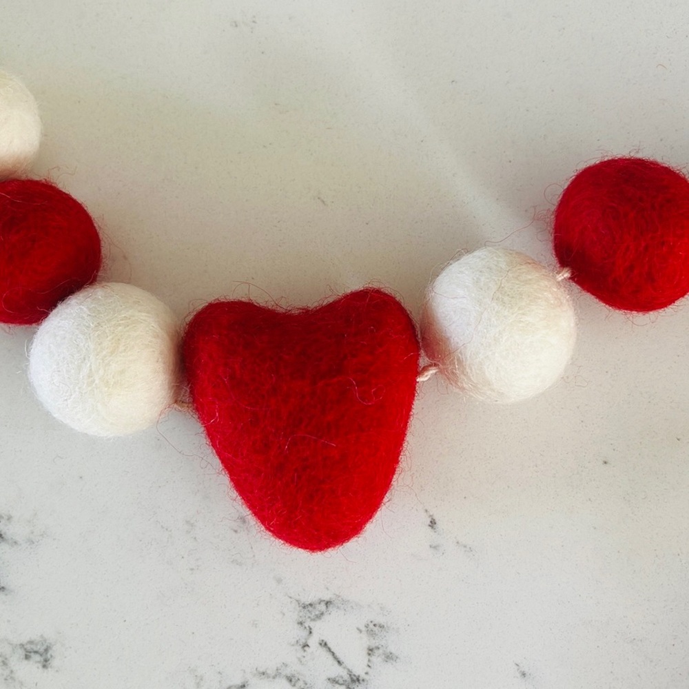 Pottery Barn Kids Felted Wool Heart Pom-Pom Garland - Picture 11 of 13